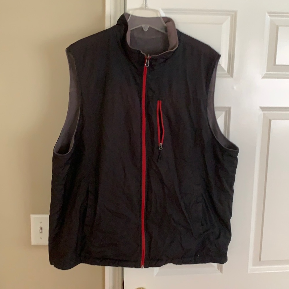 Men’s Izod reservable vest